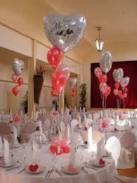 Der große traum vieler hochzeitspaare. Hochzeitsdekoration Tischdeko Einmal Ohne Blumen Hochzeit Deko Luftballons Hochzeit Hochzeitsdeko