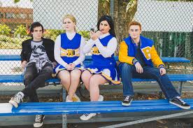 In addition, she isthe leader of the bandveronica and the pussycats and a member of the river vixens. Jughead Ragingstormcosplay Betty Swansongcreations Veronica Goodnightneu Archie Chameocosplay Photographer Fearlessphotoworks Riverdale
