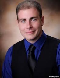 Alcalde de un condado de Florida planea regresar de Cuba en balsa