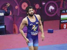 He is born to a farmer's family to his father rakesh dahiya who traveled each day from his village to the stadium to deliver milk and fruits to rakesh. Ravi Dahiya Ravi Dahiya News Top Stories Videos And Latest News Updates On Indian Freestyle Wrestler Ravi Dahiya