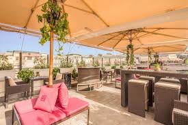 Navona residenza de charme has been recently completely renovated, with great attention to detail, and designed to ensure the most comfortable and unforgettable stay for its guests. 7 Hotels De Luxe A Rome Adresses Chics Romantiques Et Elegantes Vanupied