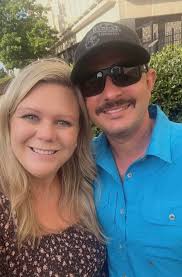 Just now getting around to posting me and Duane's Anniversary date. We had  a wonderful dinner at Trattoria Il Mulino. Then saw Aaron Tippin,  Sammykershaw, and Collin Raye. So much fun!