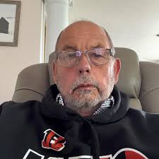 Booing a bad product tells Mitch and the University that you will not  support a bad product. Which leads to changes. Saying rah rah tells them  it's ok to lose like this.