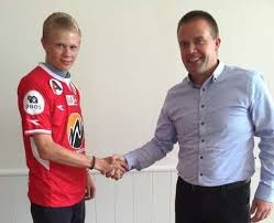 Erling haaland ist während seines heimaturlaubes in norwegen aus einem club geworfen worden. Erling Braut Haland 15 Drar Til Hoffenheim