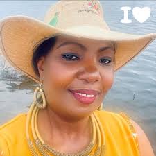 Pretty boy Peter Kenneth, Jeff Koinange and others: Stop trying to impress  an over-fed, lazy and inebriated despot. Join the struggle for freedom and  help us improve the lives and material conditions