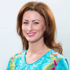 La mulți ani, dr. Alina Popescu! Îți mulțumim că ai grijă de zâmbetele  super-eroilor în fiecare zi! Ne bucurăm tare mult că faci parte din echipa  noastră și îți dorim o viață