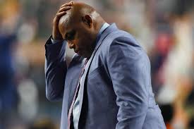 While there, she grew the site's news and politics vertical. Charles Barkley Apologizes For Unacceptable Comment To Axios Reporter Alexi Mccammond Phillyvoice