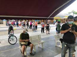 A woman who needed to travel urgently allegedly offered $1,000 for someone to queue her spot at a clinic near tampines street 91 for the sinovac vaccine.her attempts to get a slot at eight clinics. Covid 19 Rush For Sinovac Vaccine As Clinics Get Calls Non Stop Long Queues Form Today