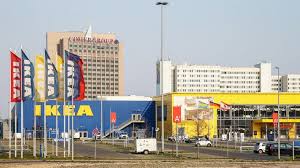 Aktuelle öffnungszeiten von deutsche bank sowie telefonnummer und adresse. Auf Ikea Parkplatz Berliner Bezirk Lichtenberg Bietet Ab Samstag Drive In Impfungen An Rbb24