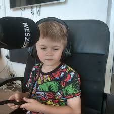 Po kilku godzinach poinformował jednak, że kierownictwo tvn24 nie zgodziło się na jego udział w programie. Stream Leon Spiewa Sen O Warszawie W Radiu Weszlo Fm By Krzysztof Stanowski Listen Online For Free On Soundcloud