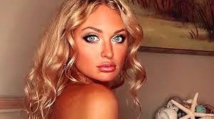 Natalie's 'Long Hand' In New Photoshop Fail Mocked By 90 Day Fiancé Fans