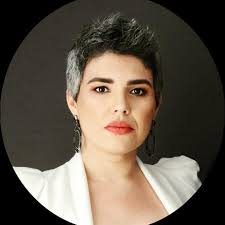 MÁRCIA CORRÊA SILVEIRA