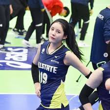 Jun 11, 2021 · 학교 폭력 사태로 소속팀에서 무기한 출장 정지 징계를 받은 여자프로배구 흥국생명 이다영(25)이 해외 진출을 타진하고 있다. ì´ë‹¤ì˜ ë°°êµ¬ì„ ìˆ˜ ì—°ë´‰