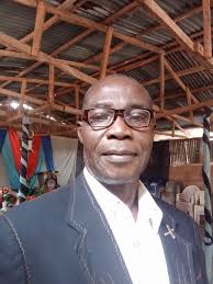 There are many male and female personalities in d Bible dat experience  devine favour.They are not extraordinary beings but humans like us but  thier exploits and goodness speak for them. In lsaiah