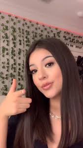 HEYYYYYY YALL ESTOY DE VUELTA😁 los extrañé a todos:)) #sendthistoyo...