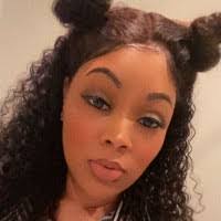 Simone Williams's Instagram, Twitter & Facebook