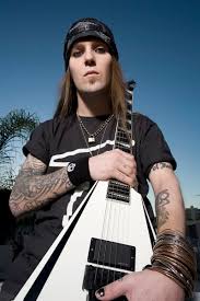 В последние годы лайхо страдал от длительных проблем со. Samyj Bystryj Metal Gitarist Finlyandii