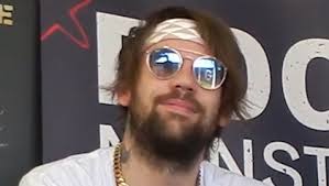 CALEB SHOMO: BEARTOOTH's Upcoming 'The Surface' Album Is 'The Polar  Opposite' Of 'Below'