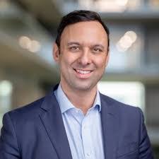 Alistair Jackson's Instagram, Twitter & Facebook