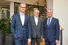 We use the vr as anchor rating as we believe that gfg, by protecting the viability of dz bank and its subsidiaries, increases the likelihood that all due. Verabschiedung Reinhard Huber Volksbank Eg Die Gestalterbank