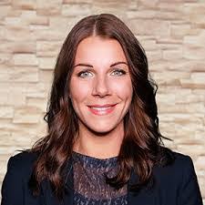 Anne Baehr's Instagram, Twitter & Facebook