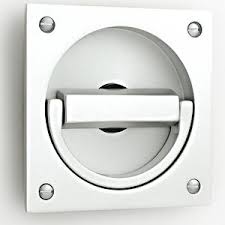 Des Poignees De Portes Presque Invisibles Poignee De Porte Portes Poignees