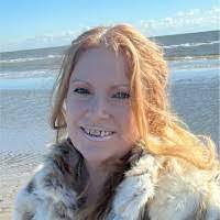 Lydia Hessler's Instagram, Twitter & Facebook