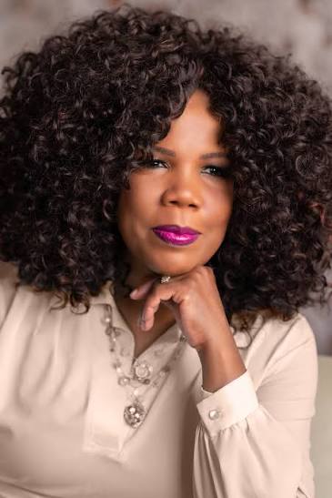 LYNDA RANDLE