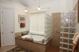 What doorless shower is, its pros and cons, some advice from the pro, and also the design concepts. Six Facts To Know About Walk In Showers Without Doors