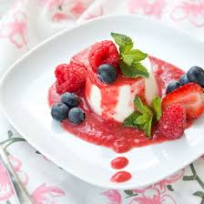 Panna Cotta Light Au Coulis De Fruits Rouges Recette Coulis De Fruits Panna Cotta Fruits Rouges