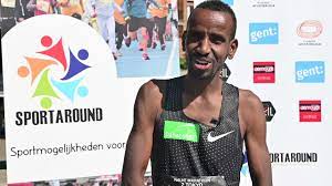 He entered the 10,000 m 2014 european athletics championsh. Interview Bashir Abdi Halve Marathon 2 Tokyo Youtube