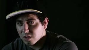 Sargento rap está listo para inundar la selva con música, poder y su impresionante musculatura. Sargentorap Irene Video Oficial Youtube