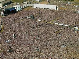 Metallica just set the attendance record at indianapolis's bankers life fieldhouse with a whopping 18,274 fans. Top 10 Most Attended Rock And Metal Concerts That Left Their Mark In History Metalheadcommunity Com