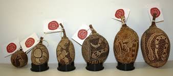 Carved Boab Nuts Gravures Sur Noix De Baobab Idaia International Development Of Australian Indigenous Art C The Artists Photos Courtesy Of Waringarri Ab