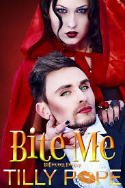Bite Me: Halloween Hookup eBook : Pope, Tilly: Amazon.in: Kindle Store