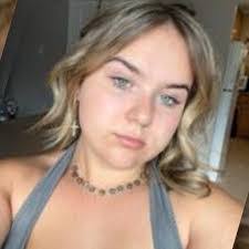 Layla Coleman's Instagram, Twitter & Facebook