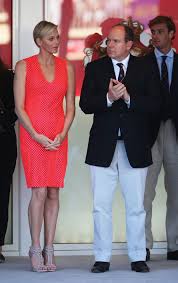 Albert, prince de monaco, et charlene wittstock, se sont dit « oui » en 2011, dans l'ombre d'un autre mariage royal. Charlene De Monaco Pourquoi A T Elle Pleure Le Jour De Son Mariage