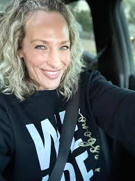 Leaving your last lecture of the day like... ⠀ ⠀ #FridayFeeling ⠀ ⠀ 📸