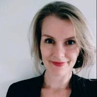 Julie Bakker's Instagram, Twitter & Facebook