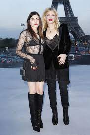 Frances bean cobain was born on august 18, 1992 in los angeles, california, usa. Saint Laurent Spring 2018 Ready To Wear Fashion Show Fashion Frances Bean Cobain Asian Streetwear
