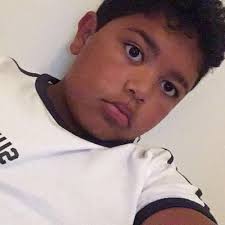 Elliot Hunter (@hunter_elliot12)