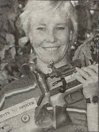 Smaalenenes Avis, Lokale nyheter