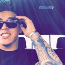 Vivian Alcantar (@vivianselena)