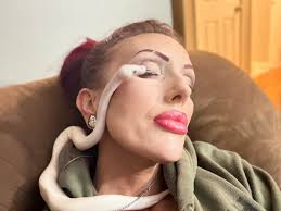 0.1 Peach Lace Het Clown produced by Kinova 🙌🏼