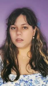 Wendy Belle's Instagram, Twitter & Facebook