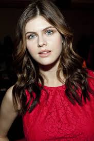 Awesome alexandra daddario wallpaper for desktop, table, and mobile. Alexandra Daddario Hd 2000x3000 Wallpaper Teahub Io