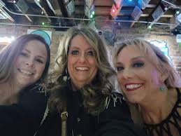 I know I've probably missed some photos. But i just love love love seeing  our classmates keeping in touch. 💜💜