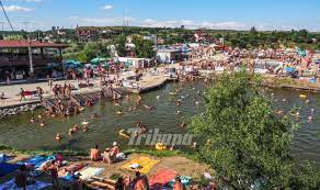 Purtați ochelari de soare în zilele strălucitoare. Record De Turisti La Ocna Sibiului In Weekendul Prelungit Eveniment Tribuna