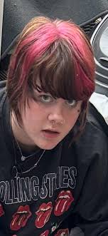 NSW MISSING PERSONS ============= Police are appealing for public  assistance to locate a teenage girl missing from Albion Park Rail. Zara  Pearson, aged 14, was last seen