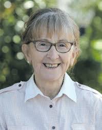 Mavis Warner's Instagram, Twitter & Facebook